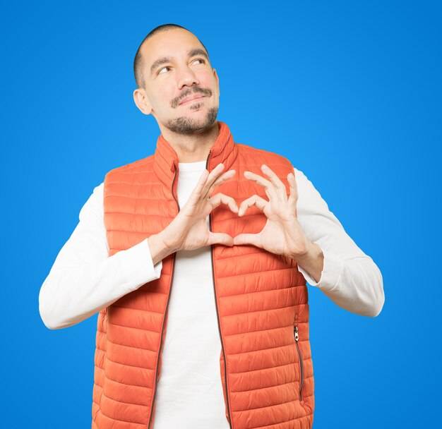 Gdzie jest serce u człowieka i jak je znaleźć?