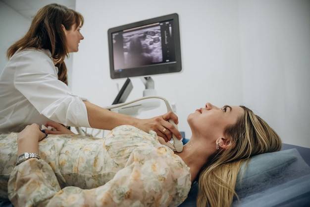 Do kiedy wykonuje się USG przez pochwę w ciąży?